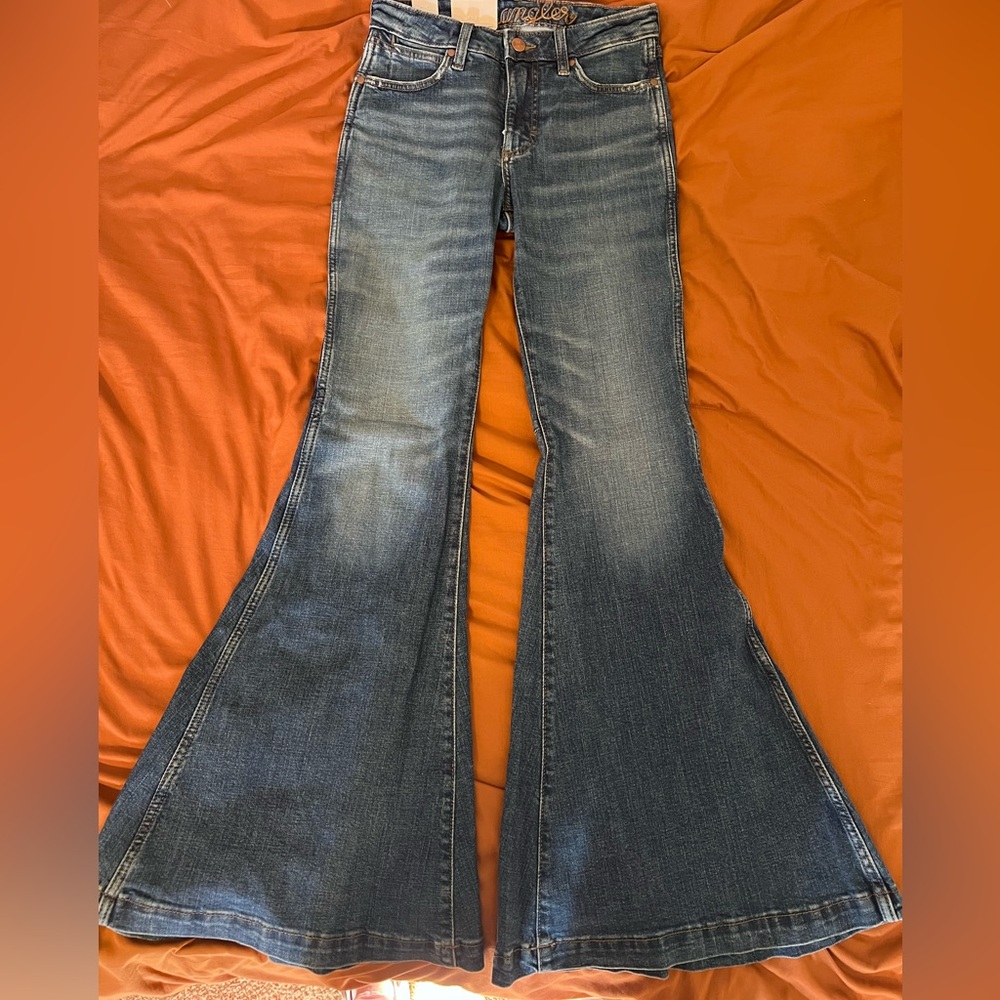 Wrangler Retro High Rise Flare Jeans